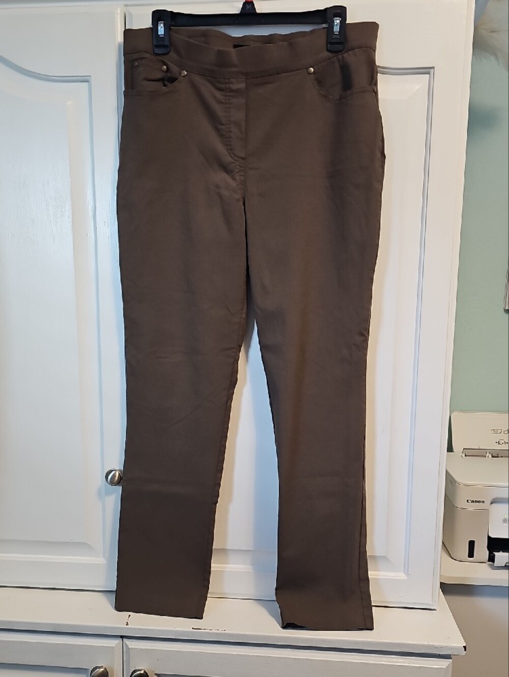 89th & Madison Stretch Pull-On Cropped Pants in Brown